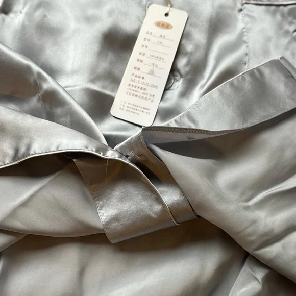 Silver 100% Silk Pyjamas - Picture 8 of 8
